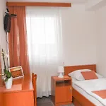 Restavracija In Prenocisca Carda 호텔 3*