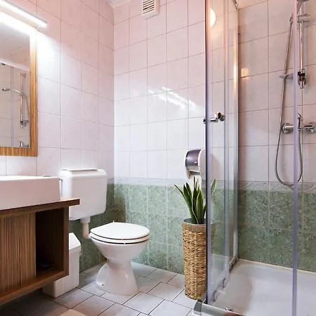 Restavracija In Prenocisca Carda Szálloda