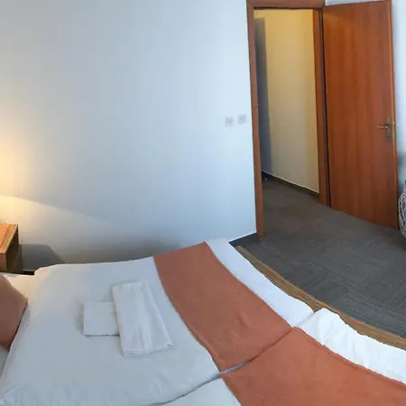 Restavracija In Prenocisca Carda 3* Martjanci