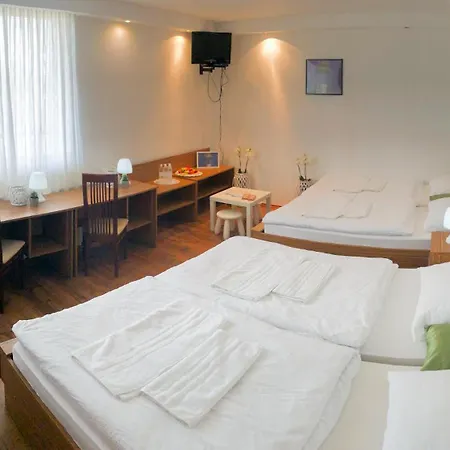 Restavracija In Prenocisca Carda Martjanci