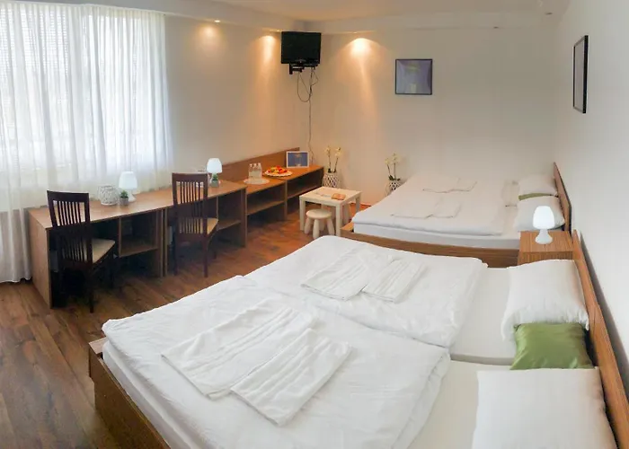 Restavracija In Prenocisca Carda Martjanci